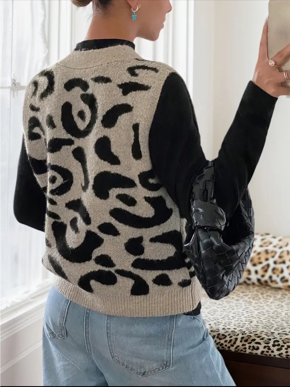 Beige Patterned Button-Front Knit Vest. Sizes M & L. NWOT. - Picture 4 of 4
